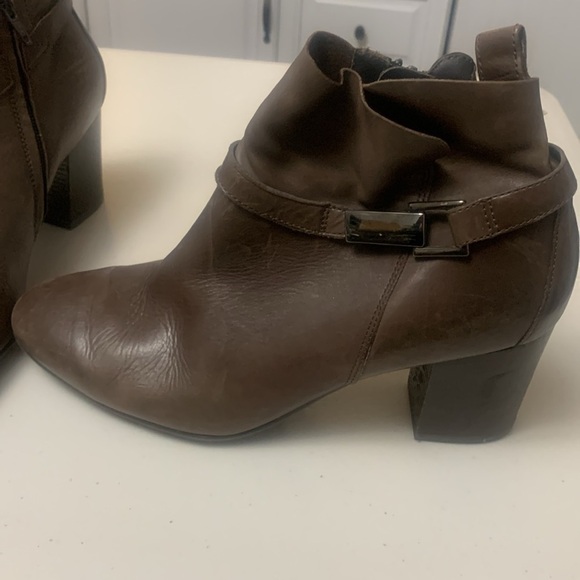 Paul Green‎ Heeled Ankle Boots Brown Side Zip  Contemporary Leather Size 6.5 - Picture 1 of 11